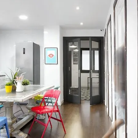 Traveller House 7 Bedroom * Barcelone